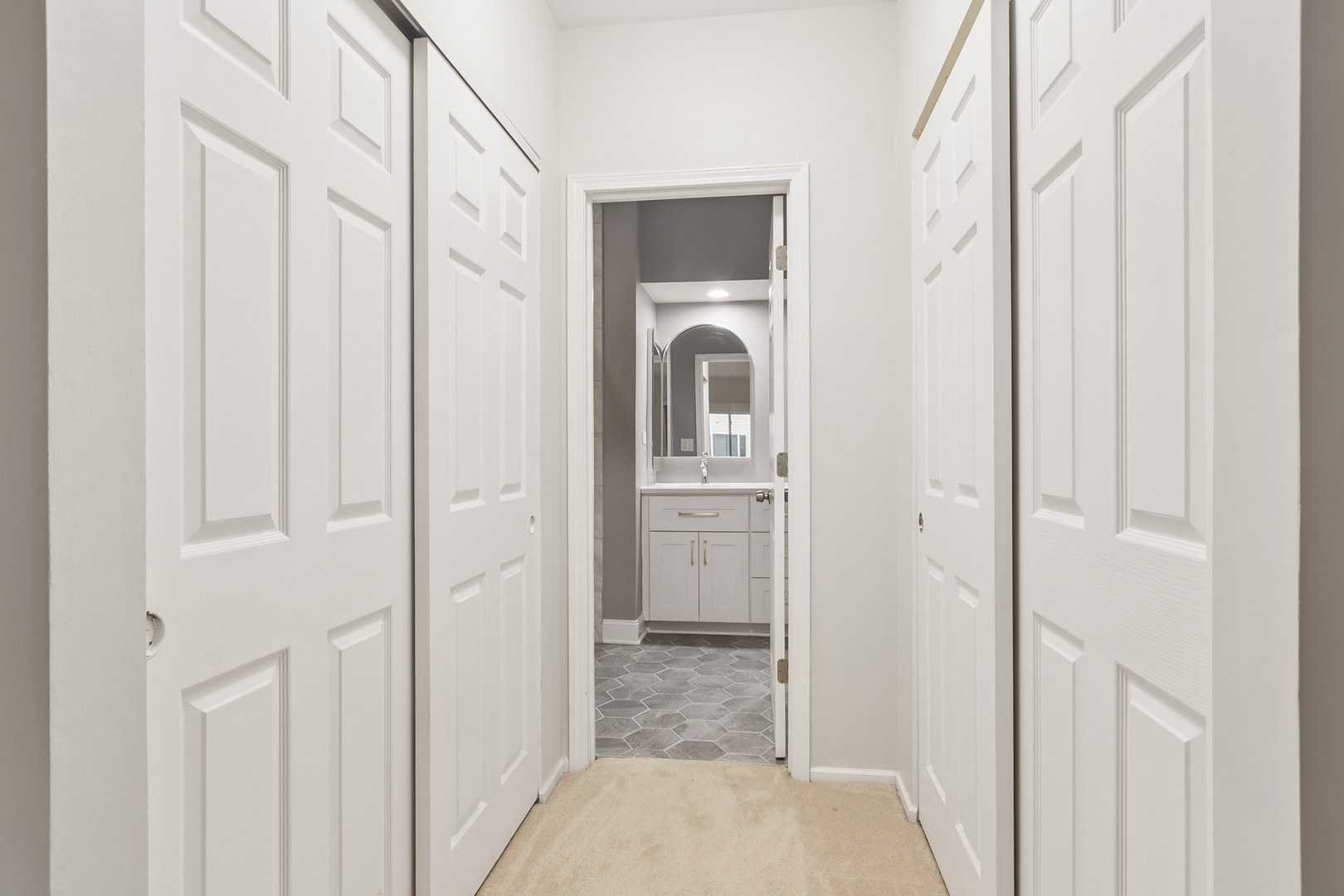 927 Hidden Lake Drive #0, Buffalo Grove, IL 60089