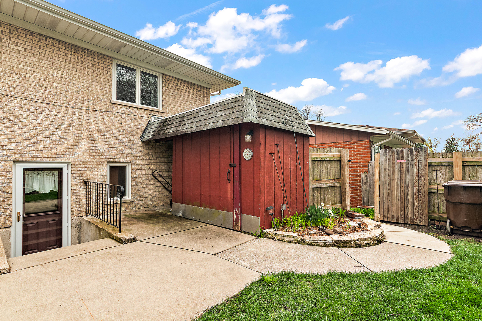 15120 Spruce Lane, Oak Forest, IL 60452