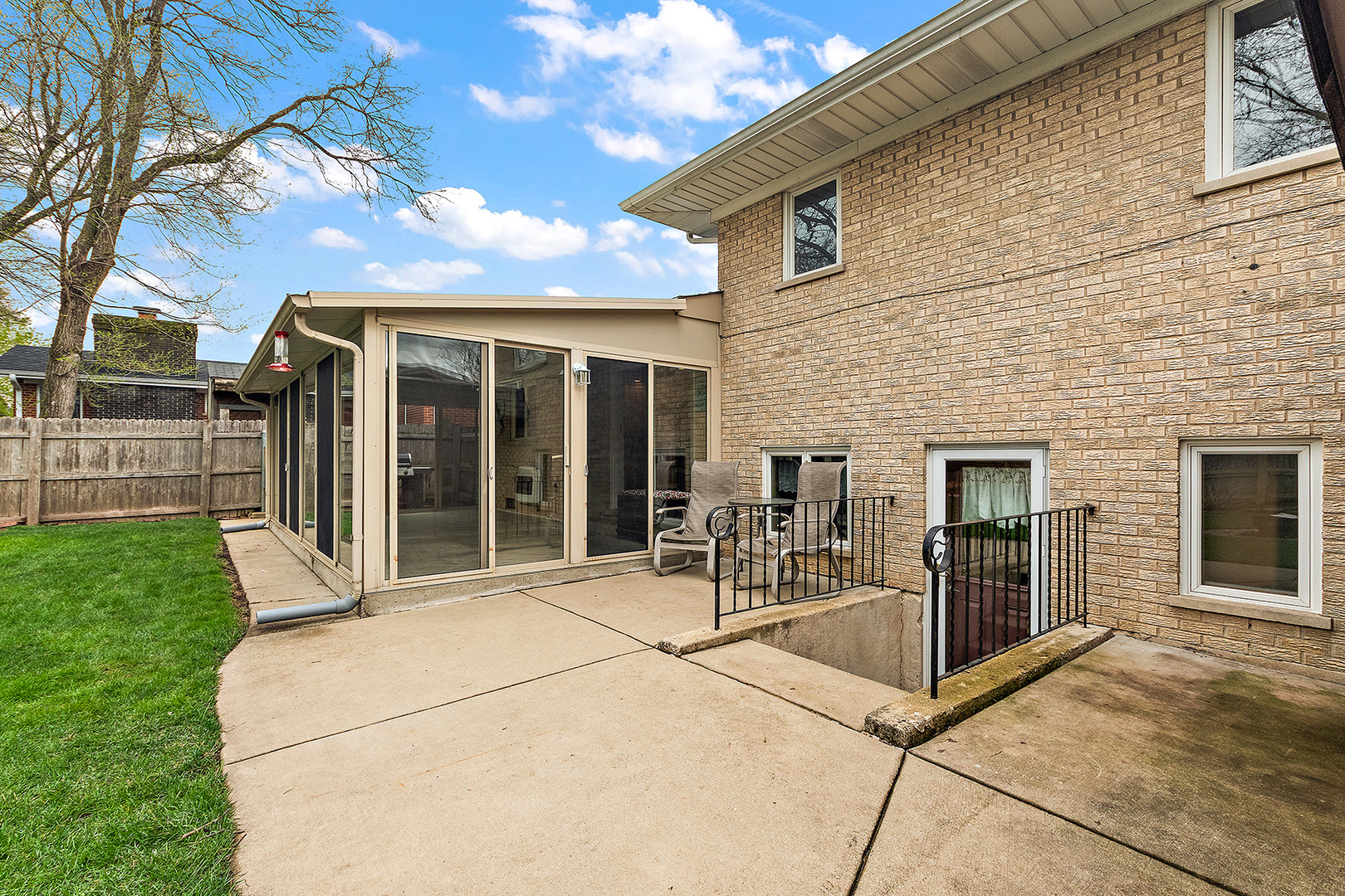 15120 Spruce Lane, Oak Forest, IL 60452