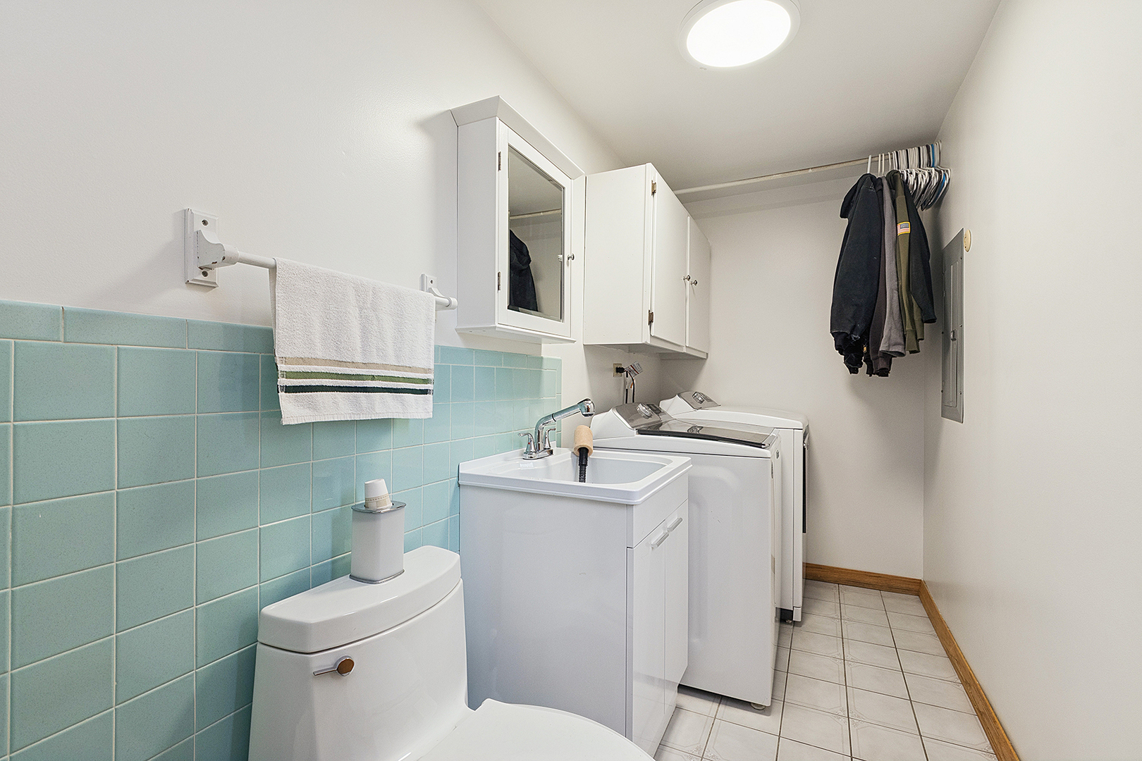 15120 Spruce Lane, Oak Forest, IL 60452