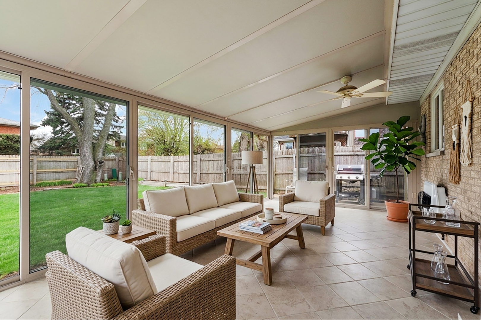 15120 Spruce Lane, Oak Forest, IL 60452