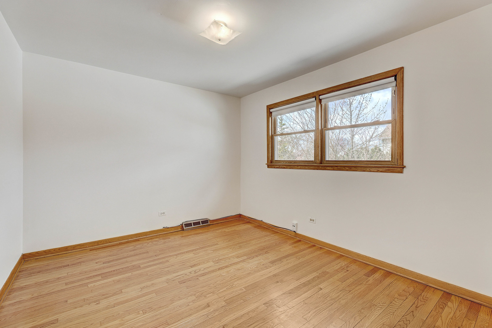 8506 N Greenwood Avenue, Niles, IL 60714