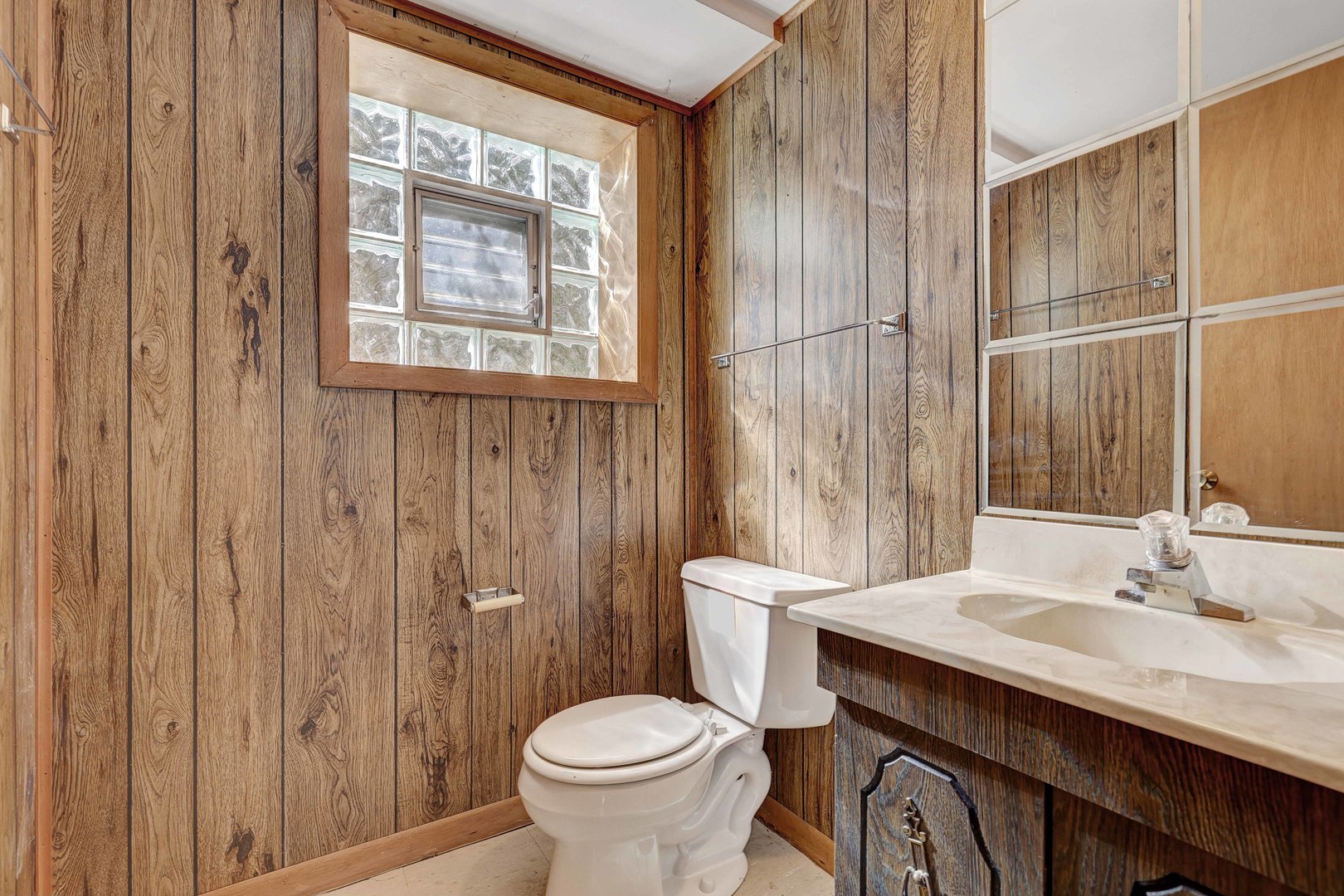 8506 N Greenwood Avenue, Niles, IL 60714