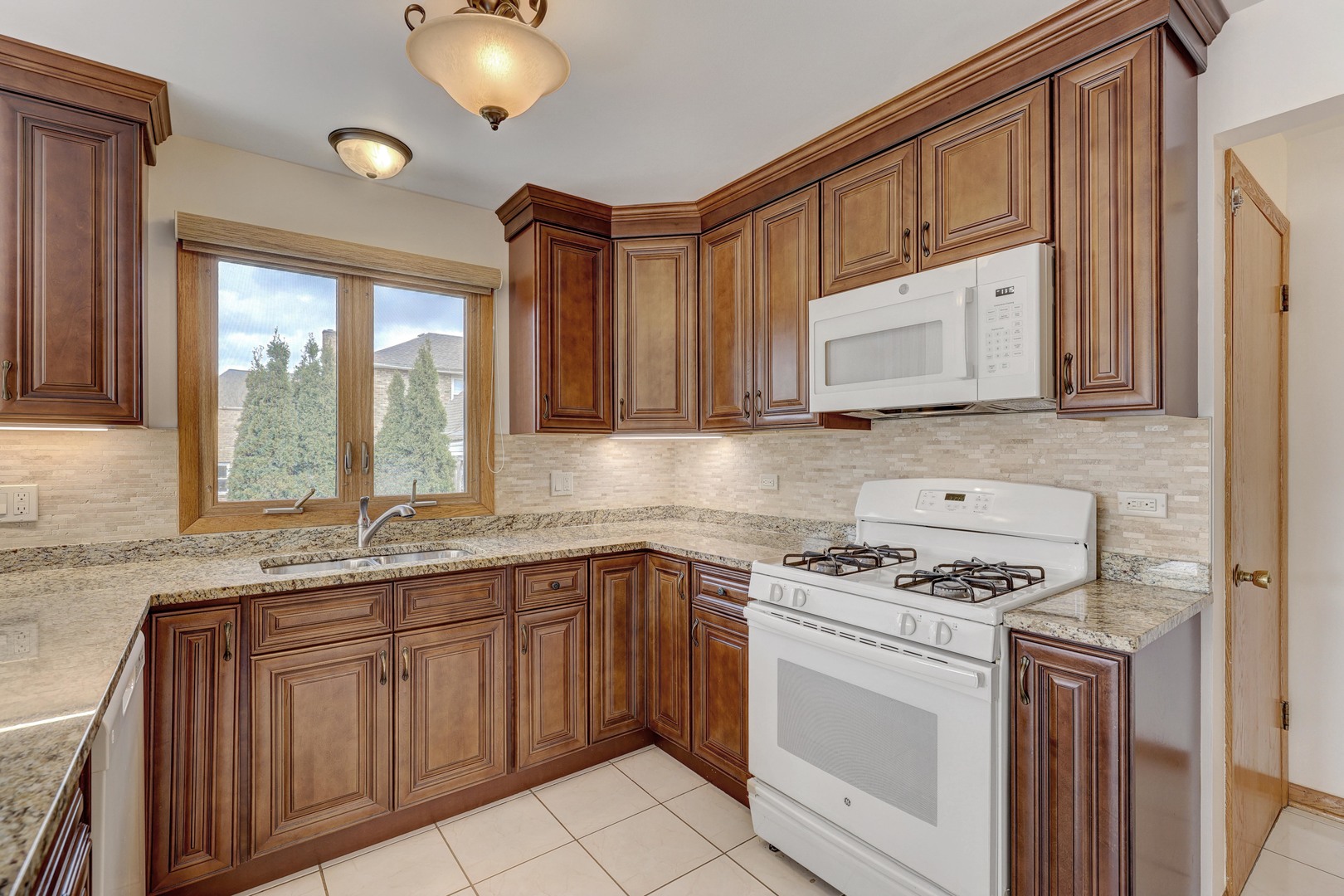 8506 N Greenwood Avenue, Niles, IL 60714