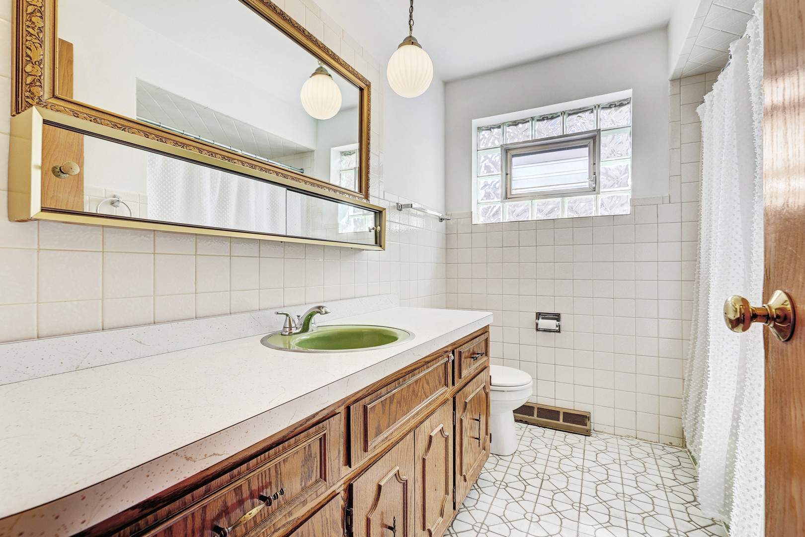 8506 N Greenwood Avenue, Niles, IL 60714