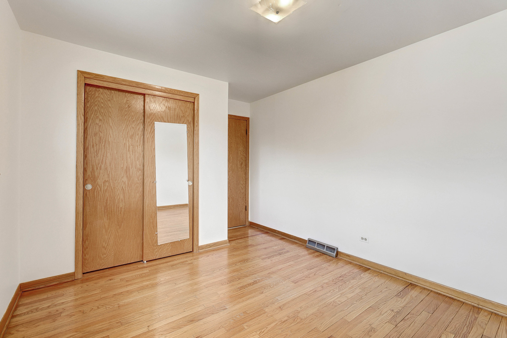 8506 N Greenwood Avenue, Niles, IL 60714