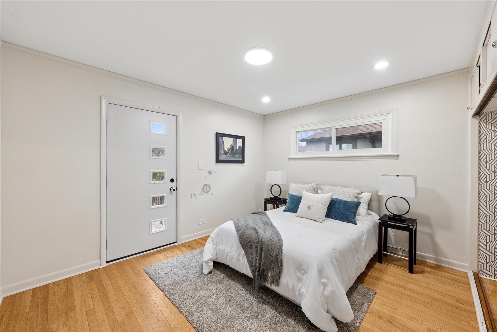 123 E Columbia Avenue, Elmhurst, IL 60126