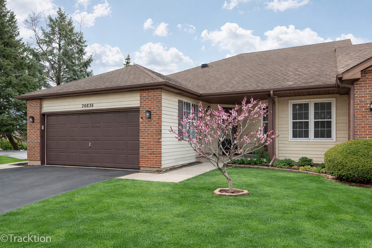 20838 W Peppertree Court, Plainfield, IL 60544