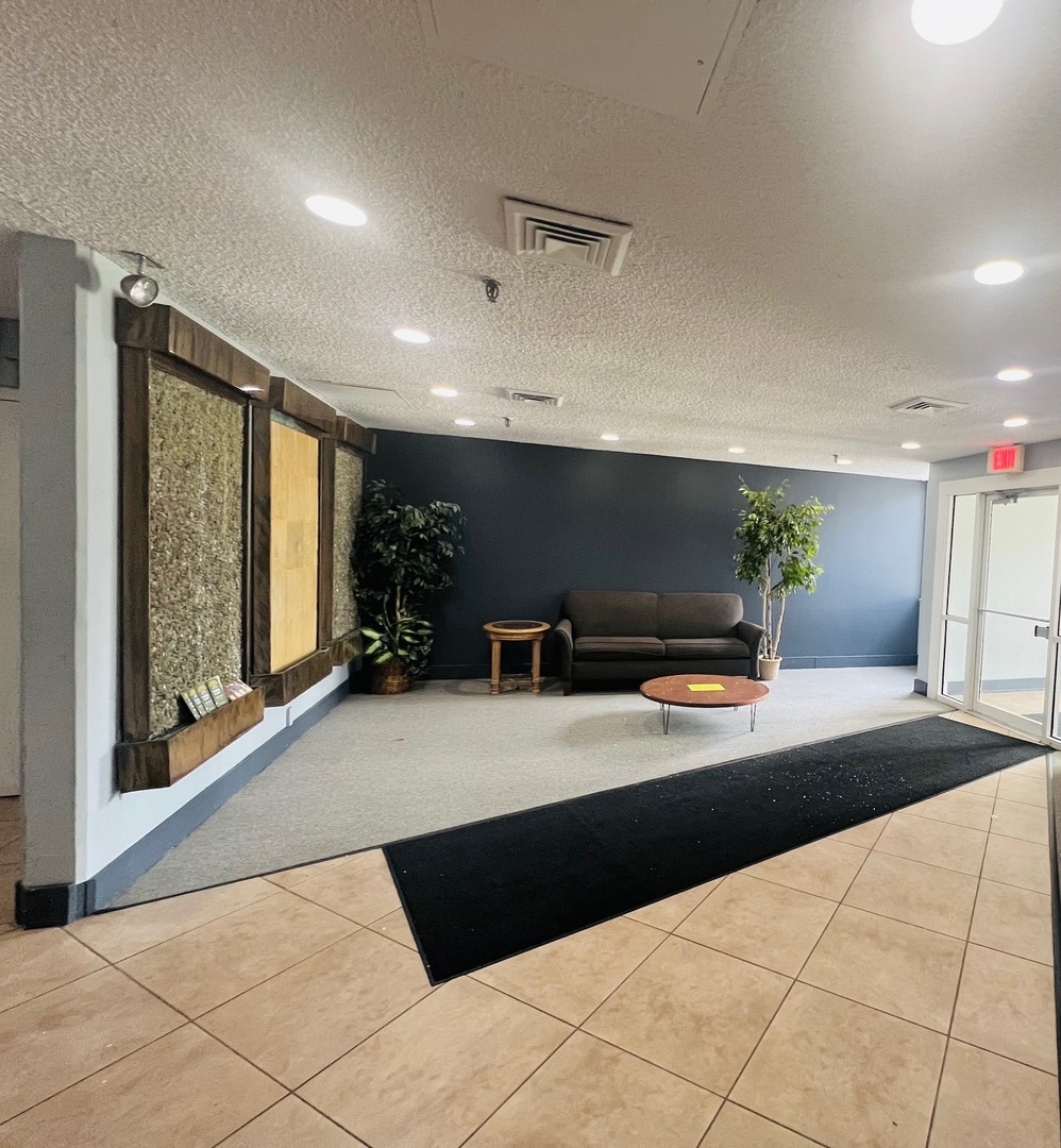 1750 N Marywood Avenue #513, Aurora, IL 60505