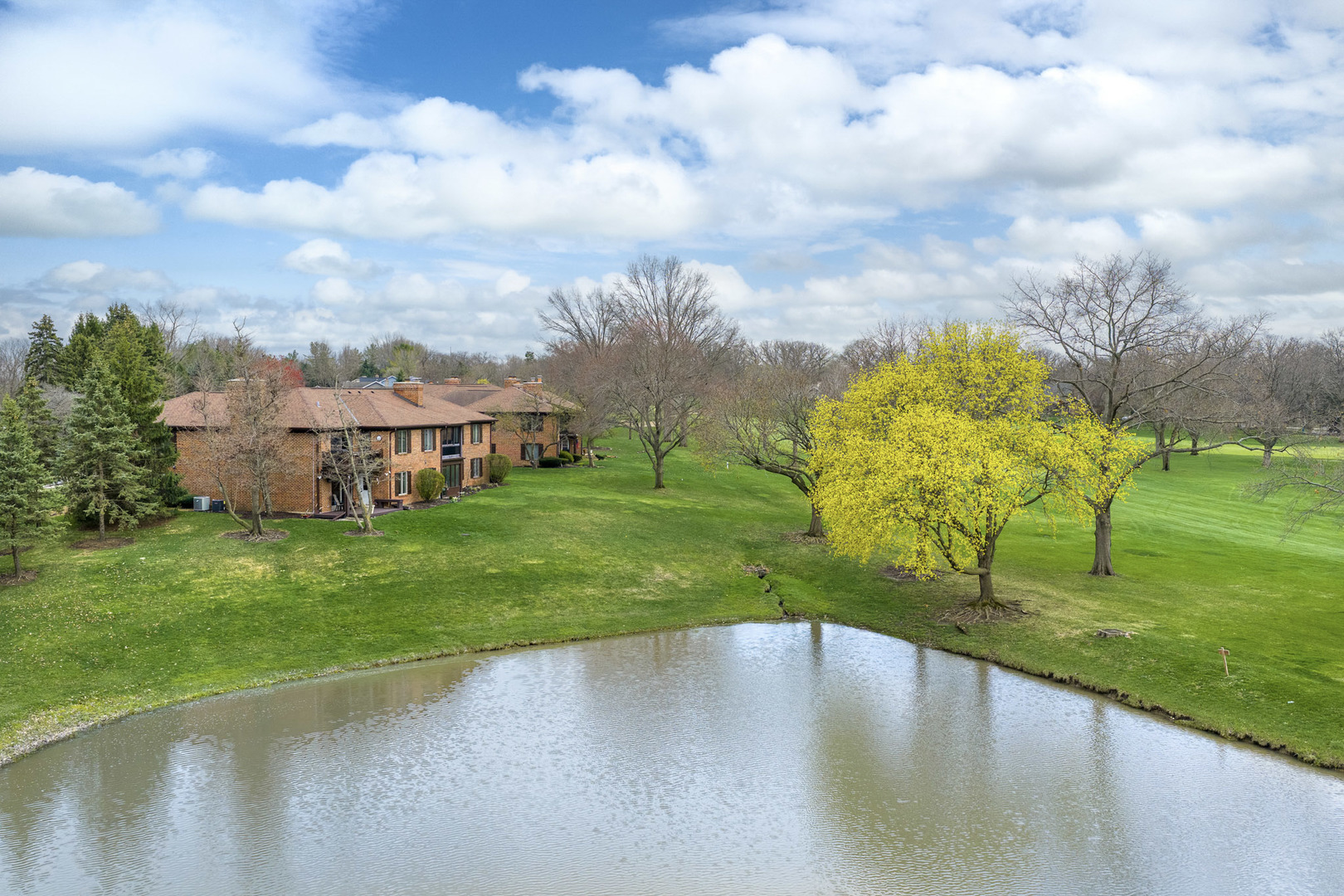 90 Golf View Lane #A, Frankfort, IL 60423