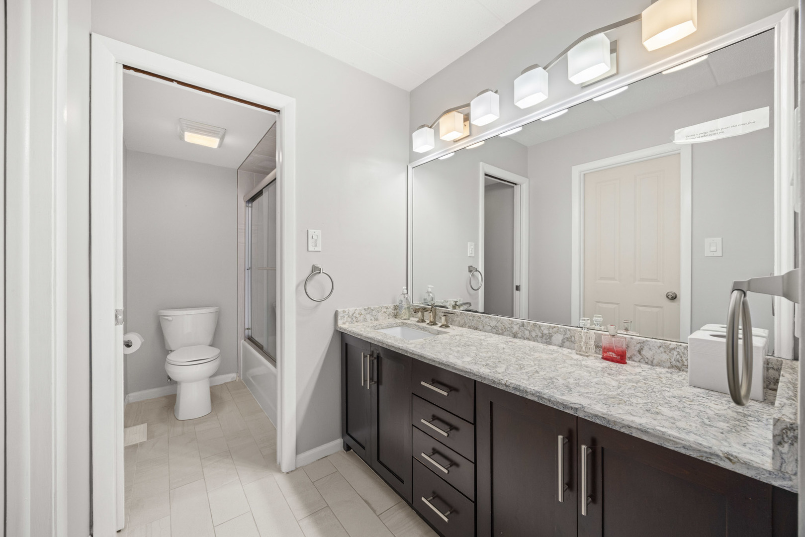 90 Golf View Lane #A, Frankfort, IL 60423