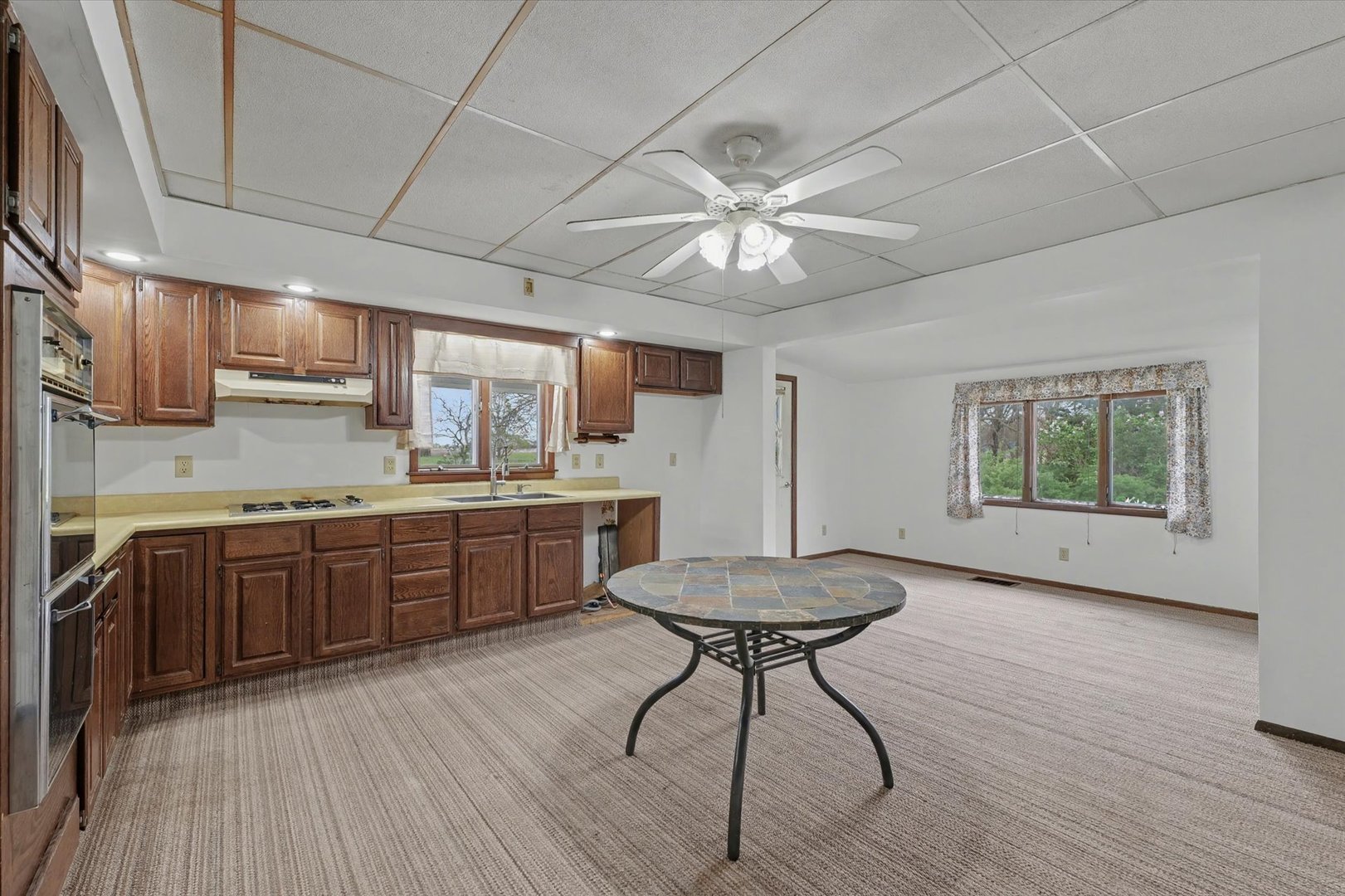 21 E Linn Street, Piper City, IL 60959