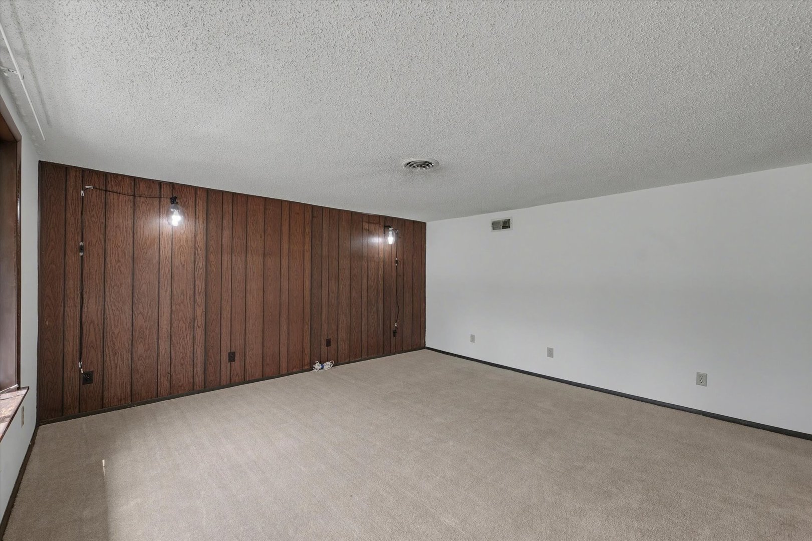 21 E Linn Street, Piper City, IL 60959