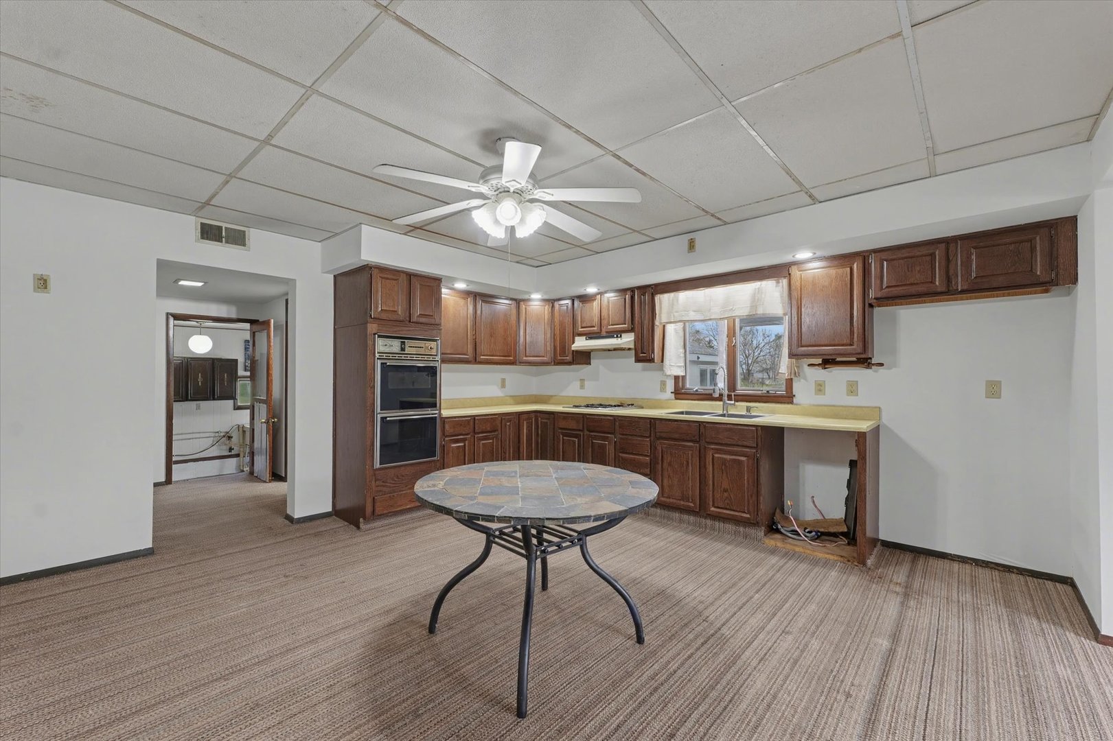 21 E Linn Street, Piper City, IL 60959