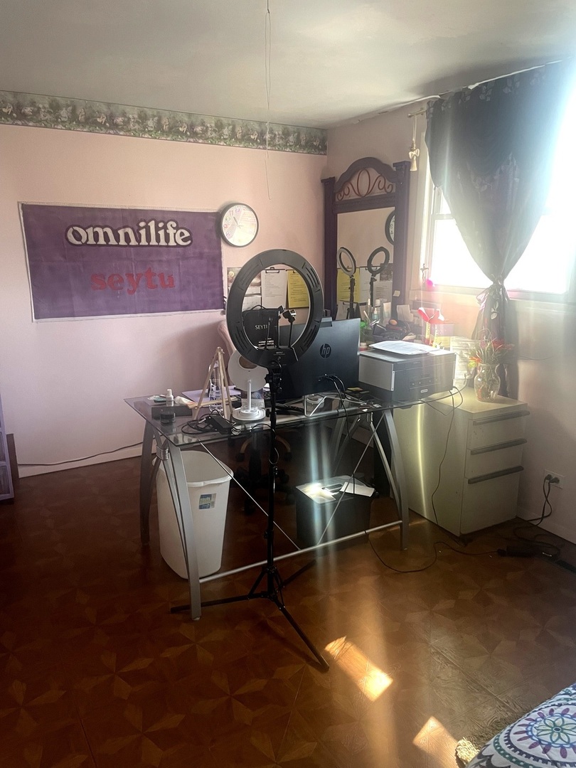 1852 Center Drive, Carpentersville, IL 60110