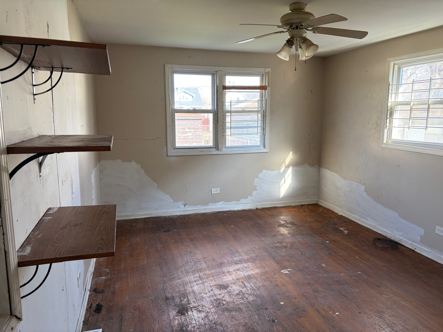 15129 LEXINGTON Avenue, Harvey, IL 60426