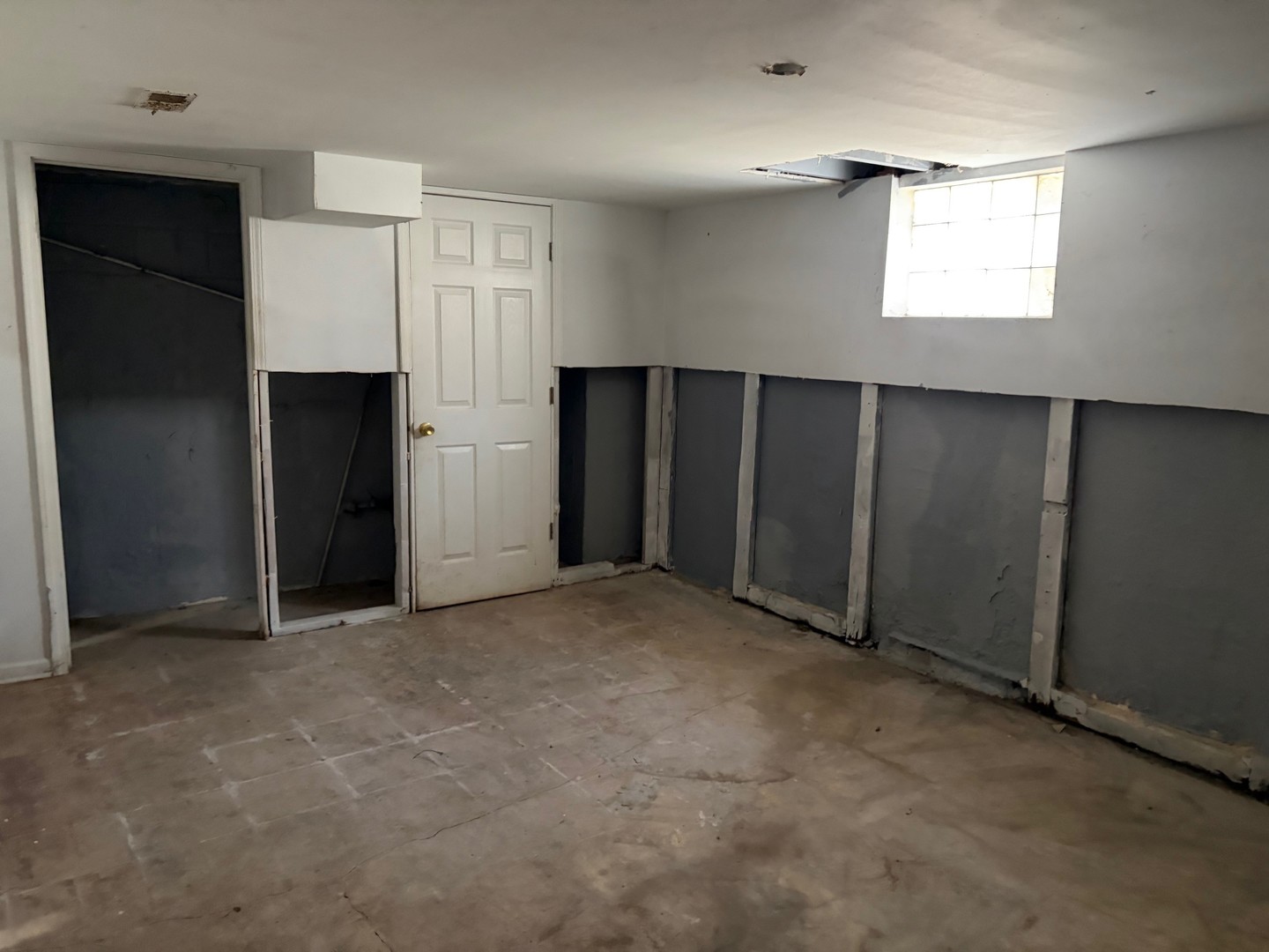 15129 LEXINGTON Avenue, Harvey, IL 60426