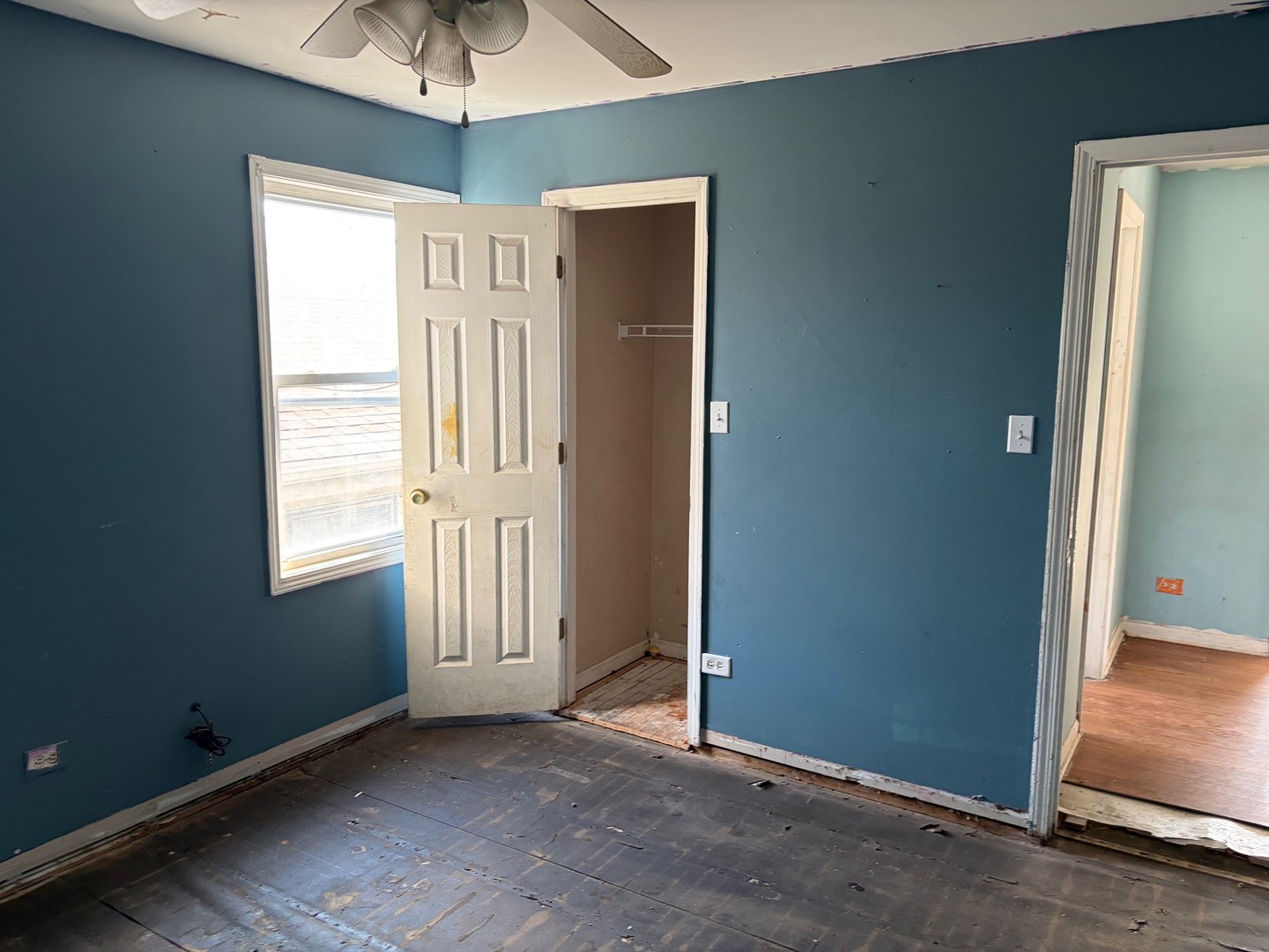 15129 LEXINGTON Avenue, Harvey, IL 60426