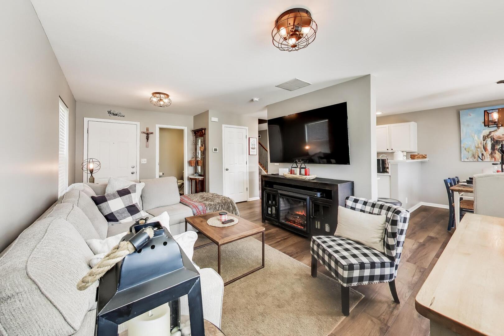 2631 Carlisle Lane, Hampshire, IL 60140