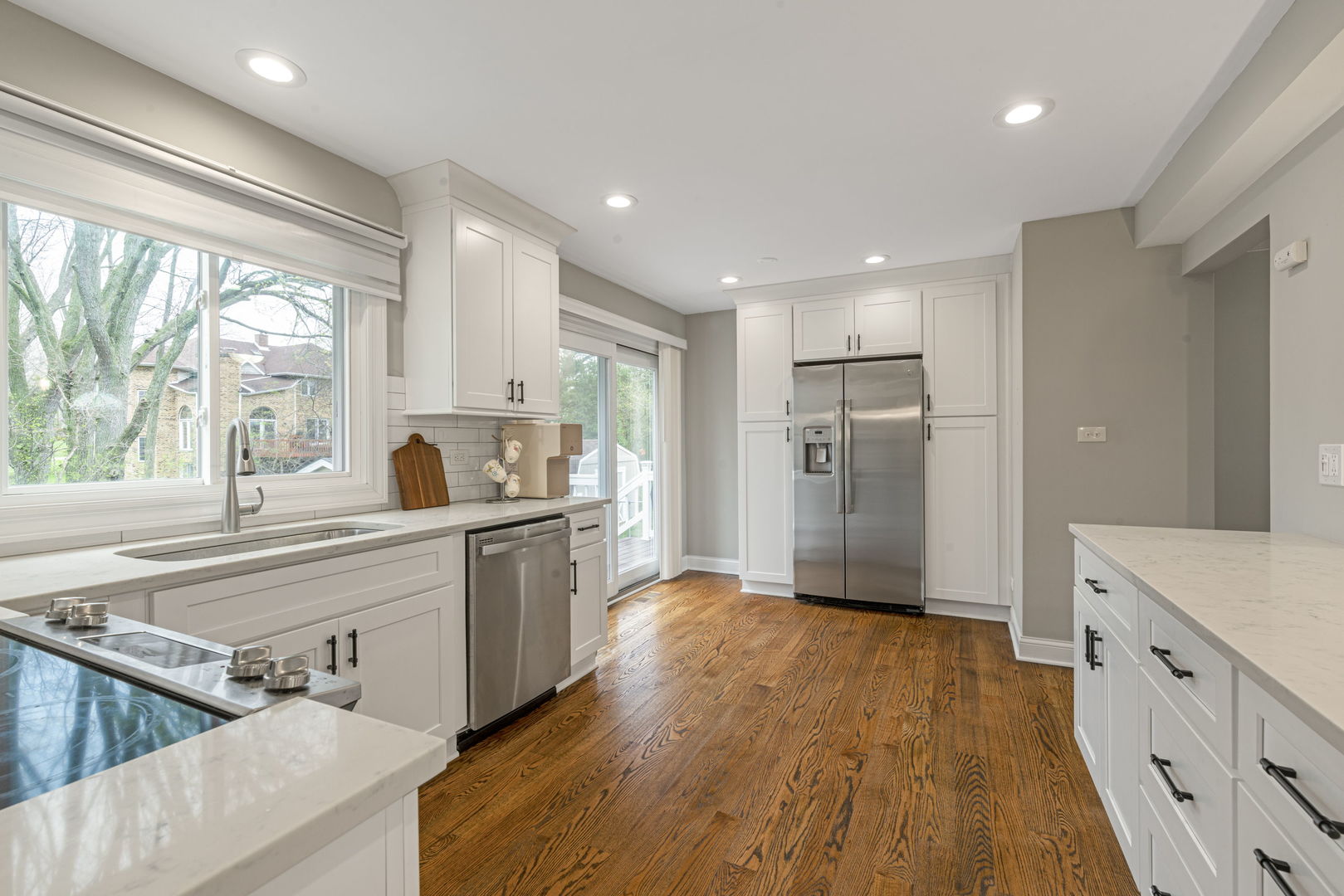 1890 Shorewood Drive, Hoffman Estates, IL 60192