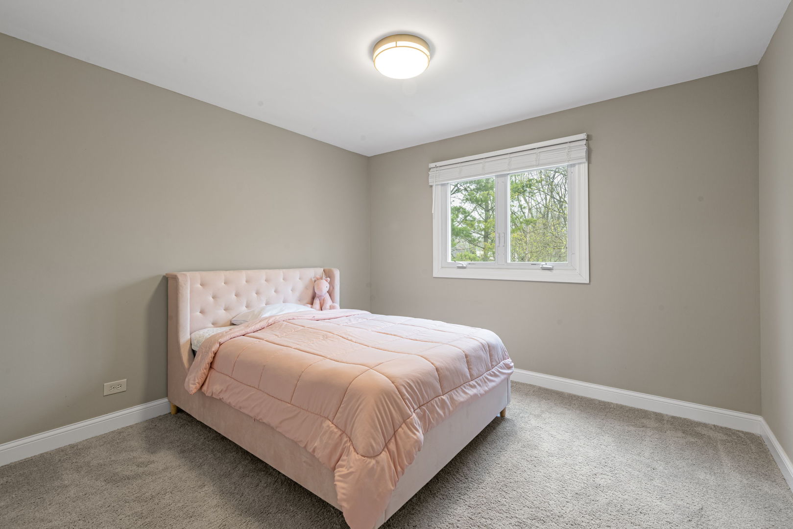 1890 Shorewood Drive, Hoffman Estates, IL 60192