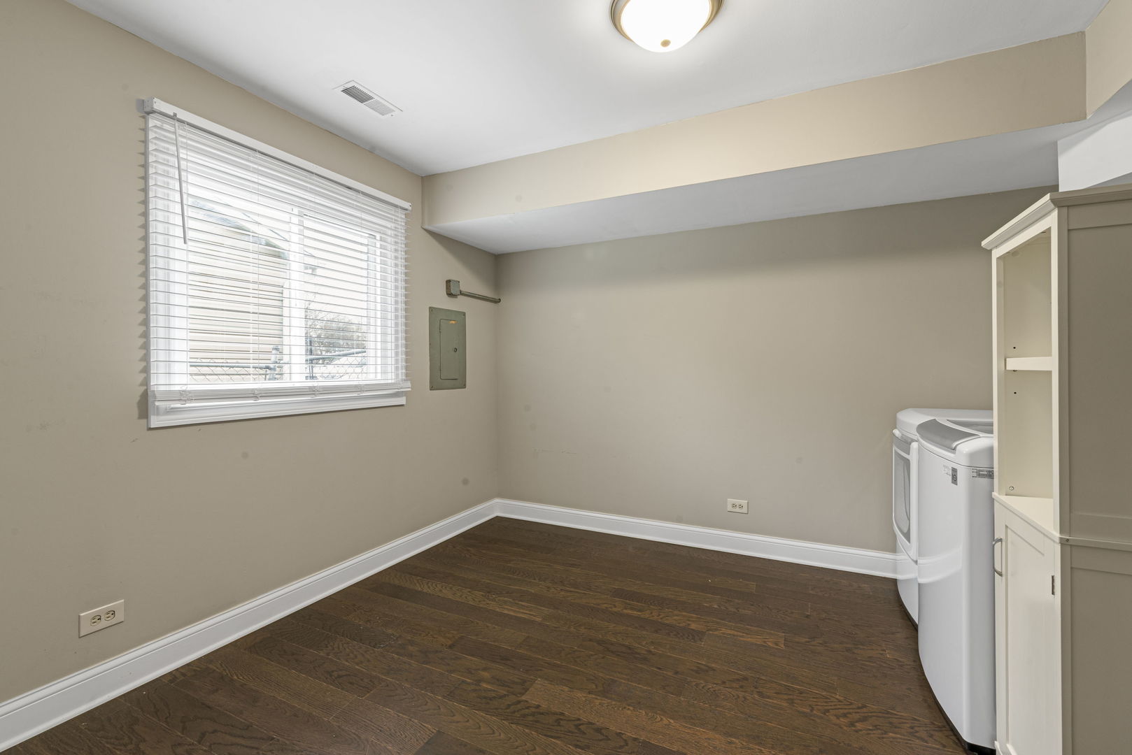 1890 Shorewood Drive, Hoffman Estates, IL 60192