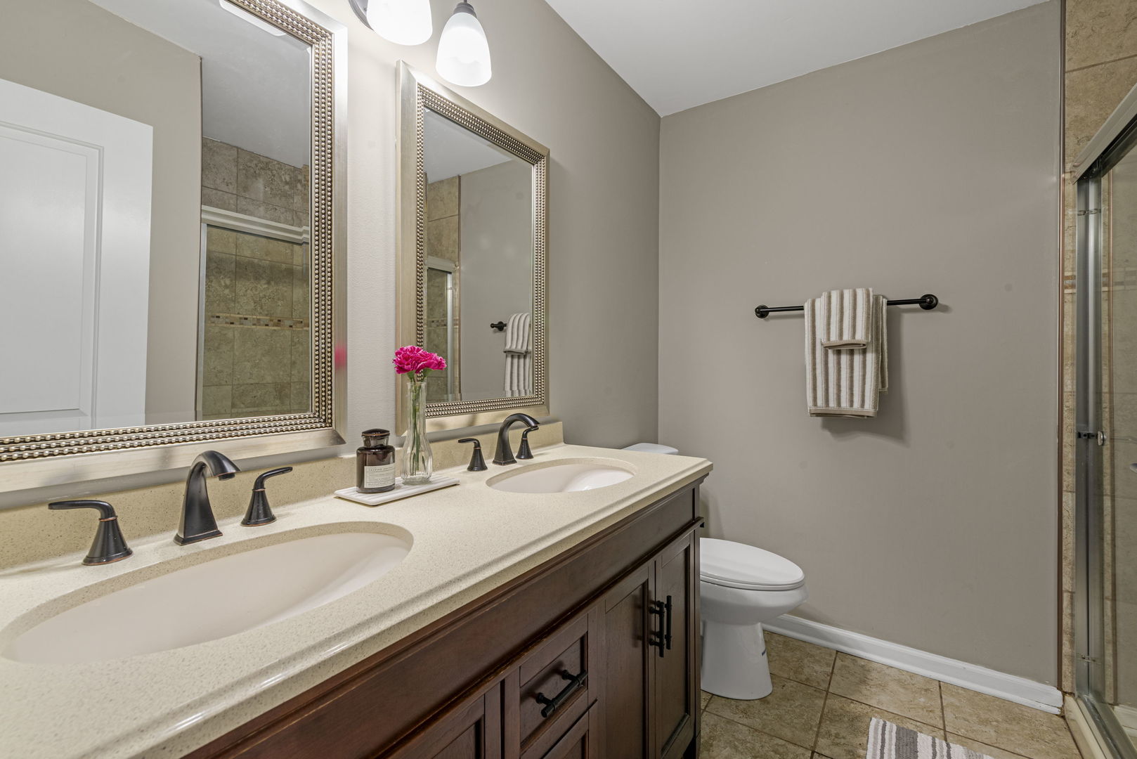 1890 Shorewood Drive, Hoffman Estates, IL 60192