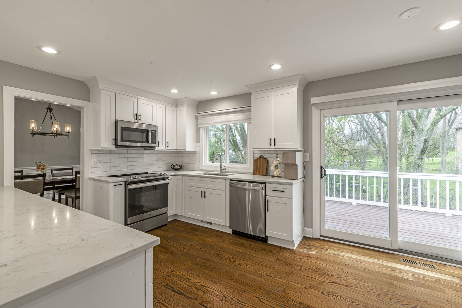 1890 Shorewood Drive, Hoffman Estates, IL 60192