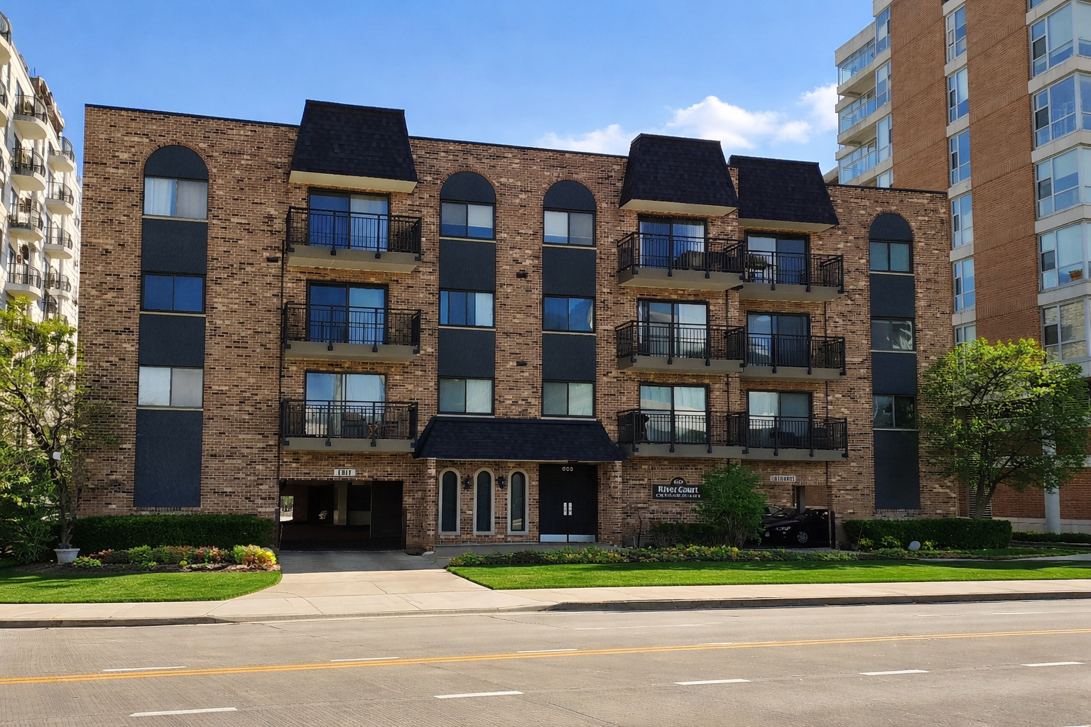 603 S River Road #1D, Des Plaines, IL 60016