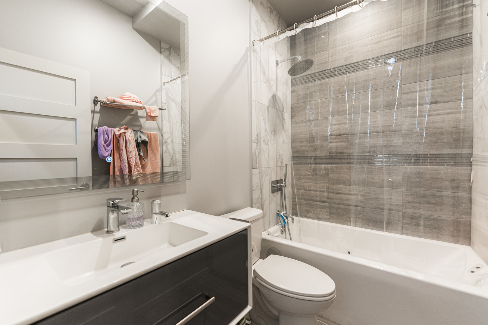 2108 W 18th Place #2, Chicago, IL 60608