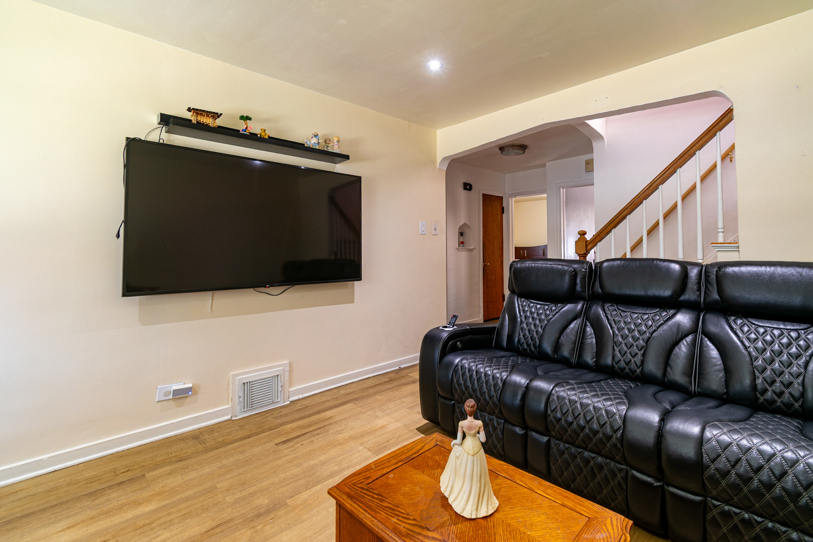 6824 S Kildare Avenue, Chicago, IL 60629