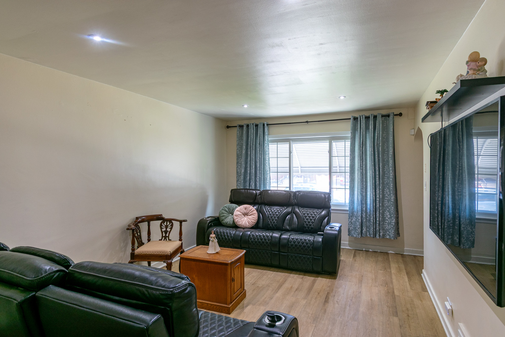 6824 S Kildare Avenue, Chicago, IL 60629