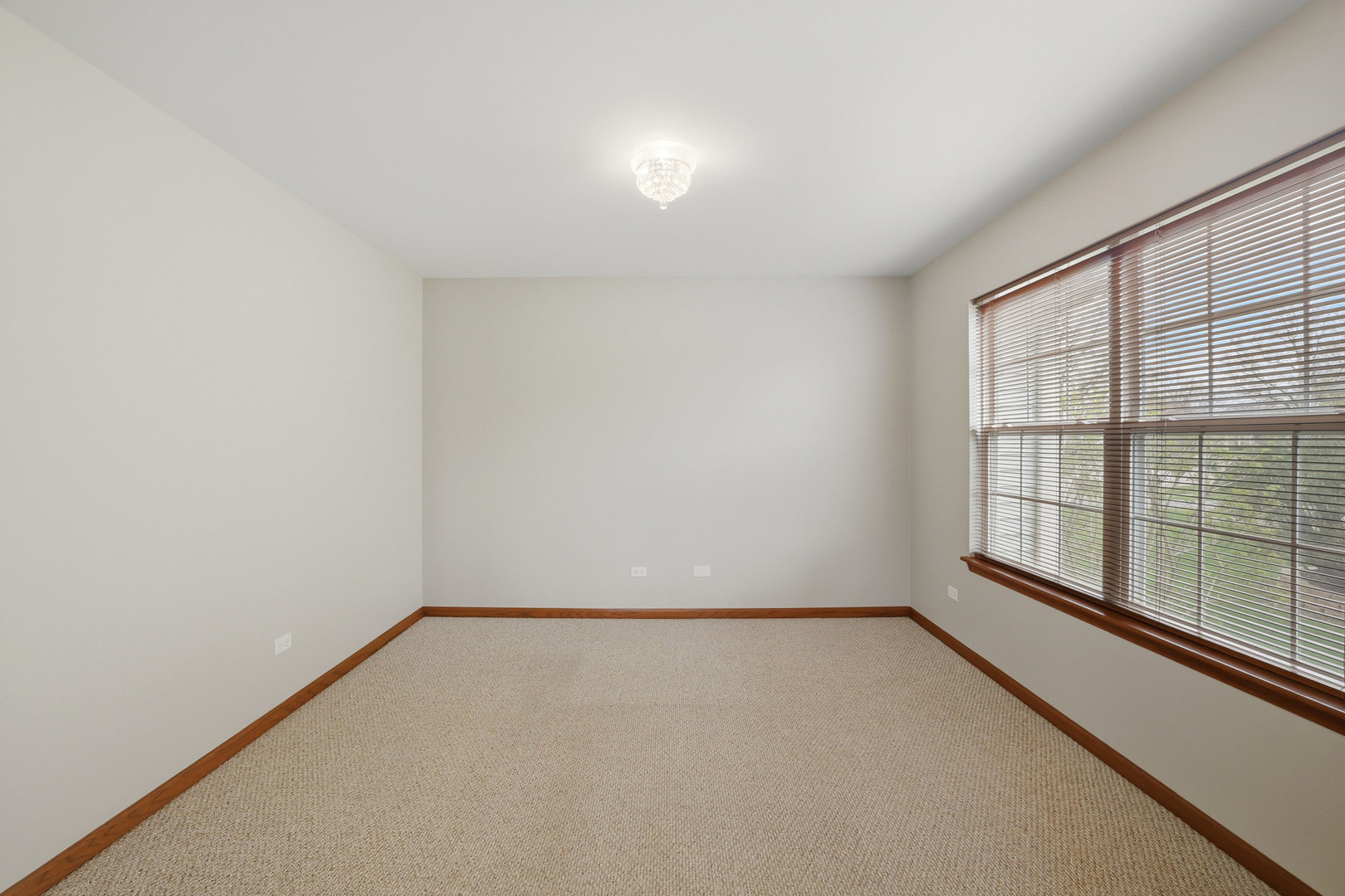 2300 Wesmere Lakes Drive, Plainfield, IL 60586