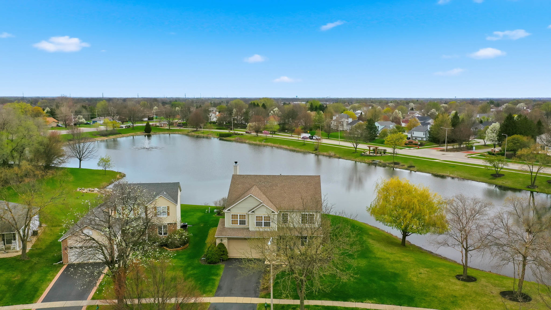 2300 Wesmere Lakes Drive, Plainfield, IL 60586