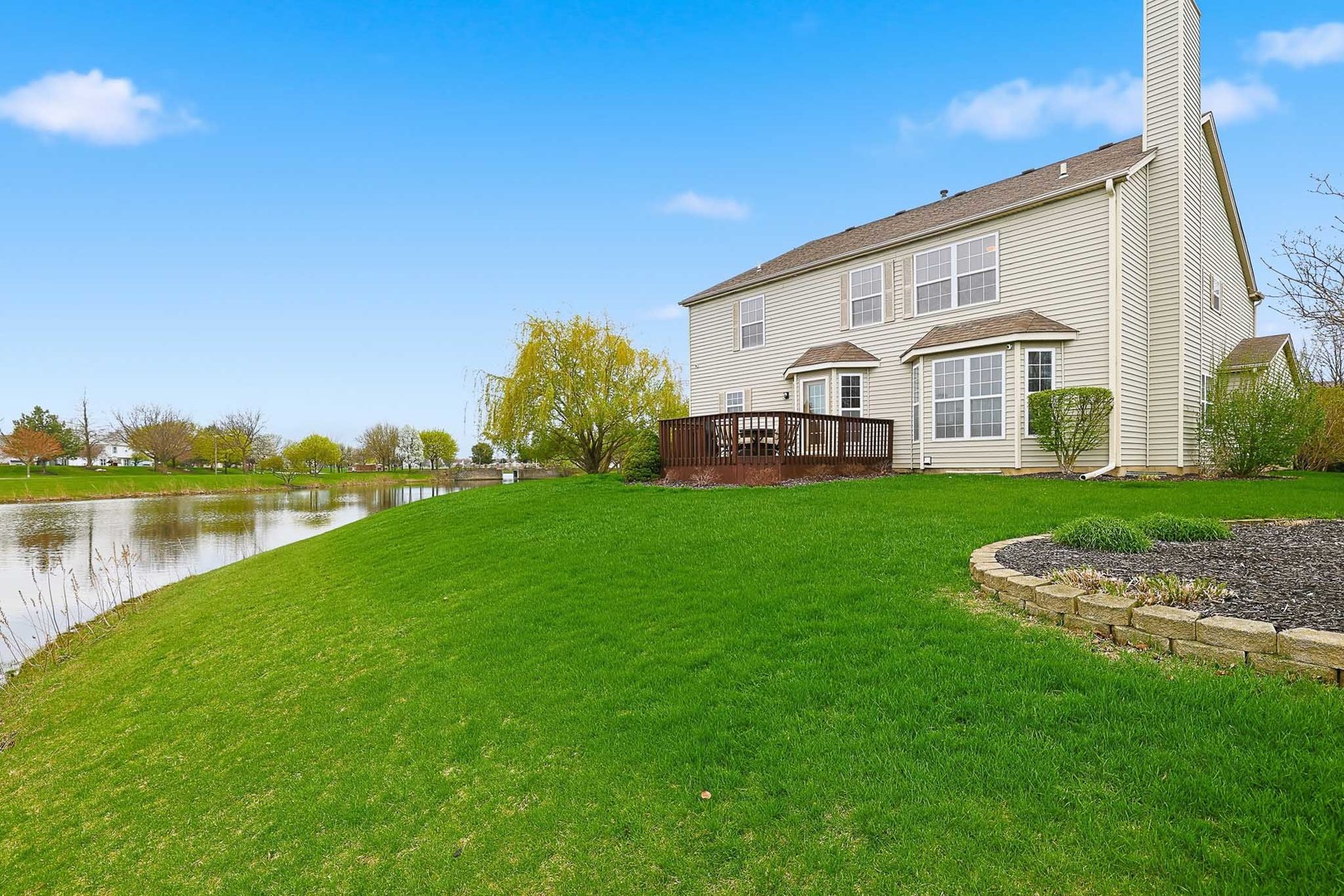 2300 Wesmere Lakes Drive, Plainfield, IL 60586