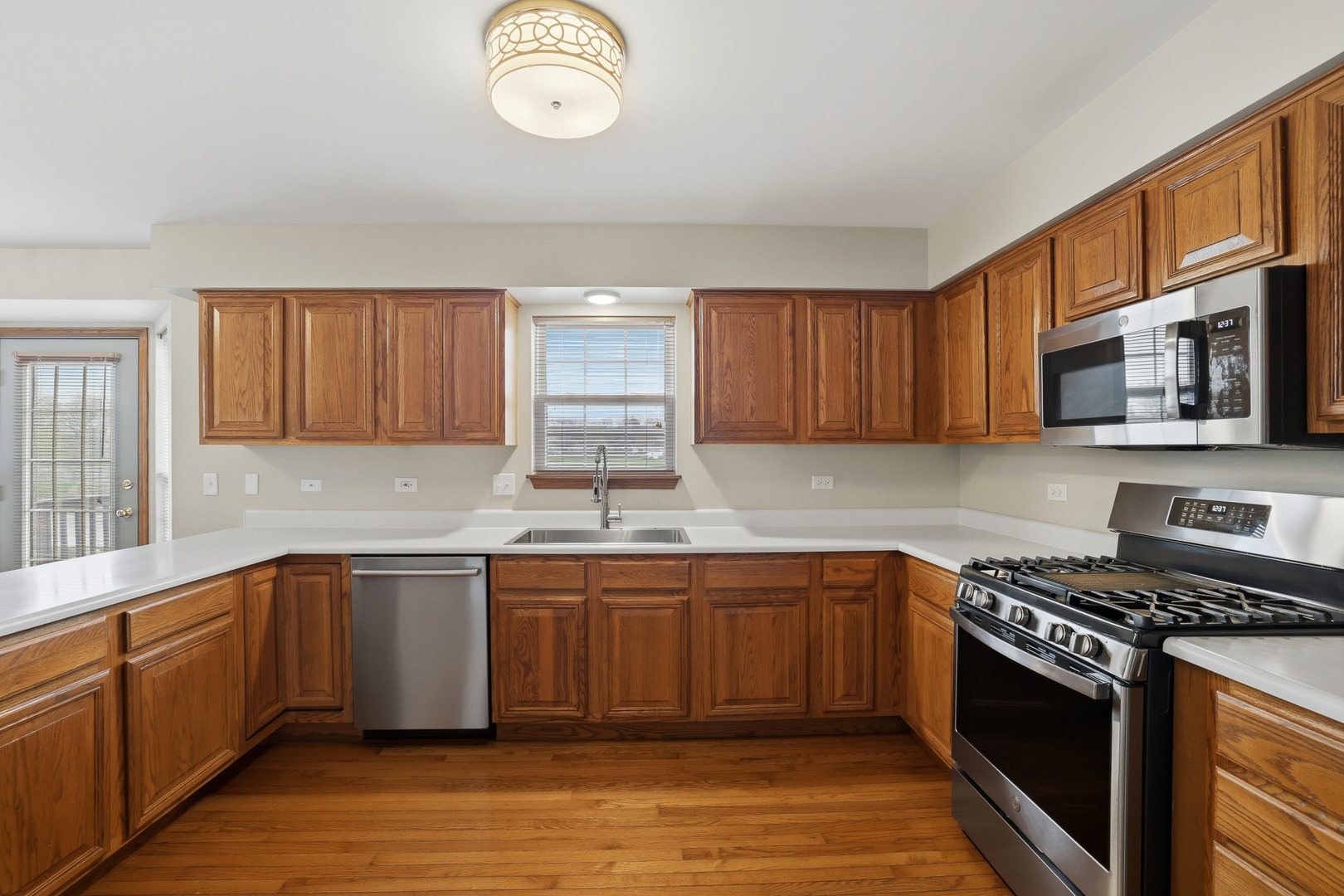 2300 Wesmere Lakes Drive, Plainfield, IL 60586