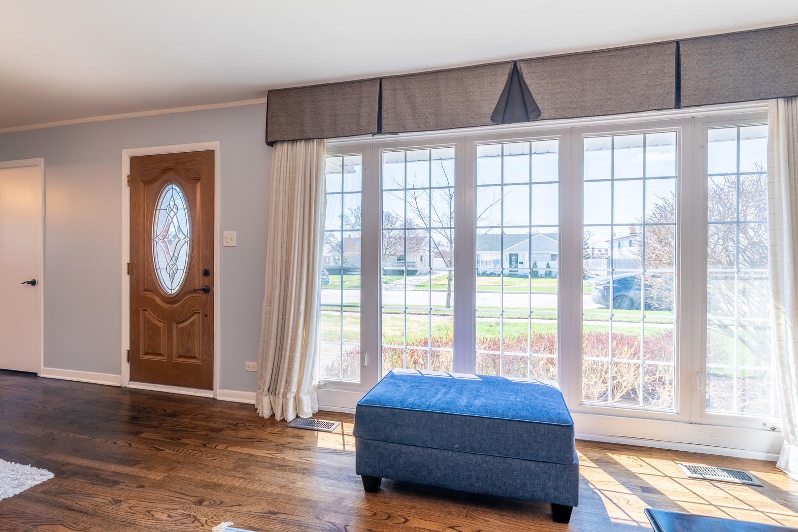 7528 Churchill Street, Morton Grove, IL 60053