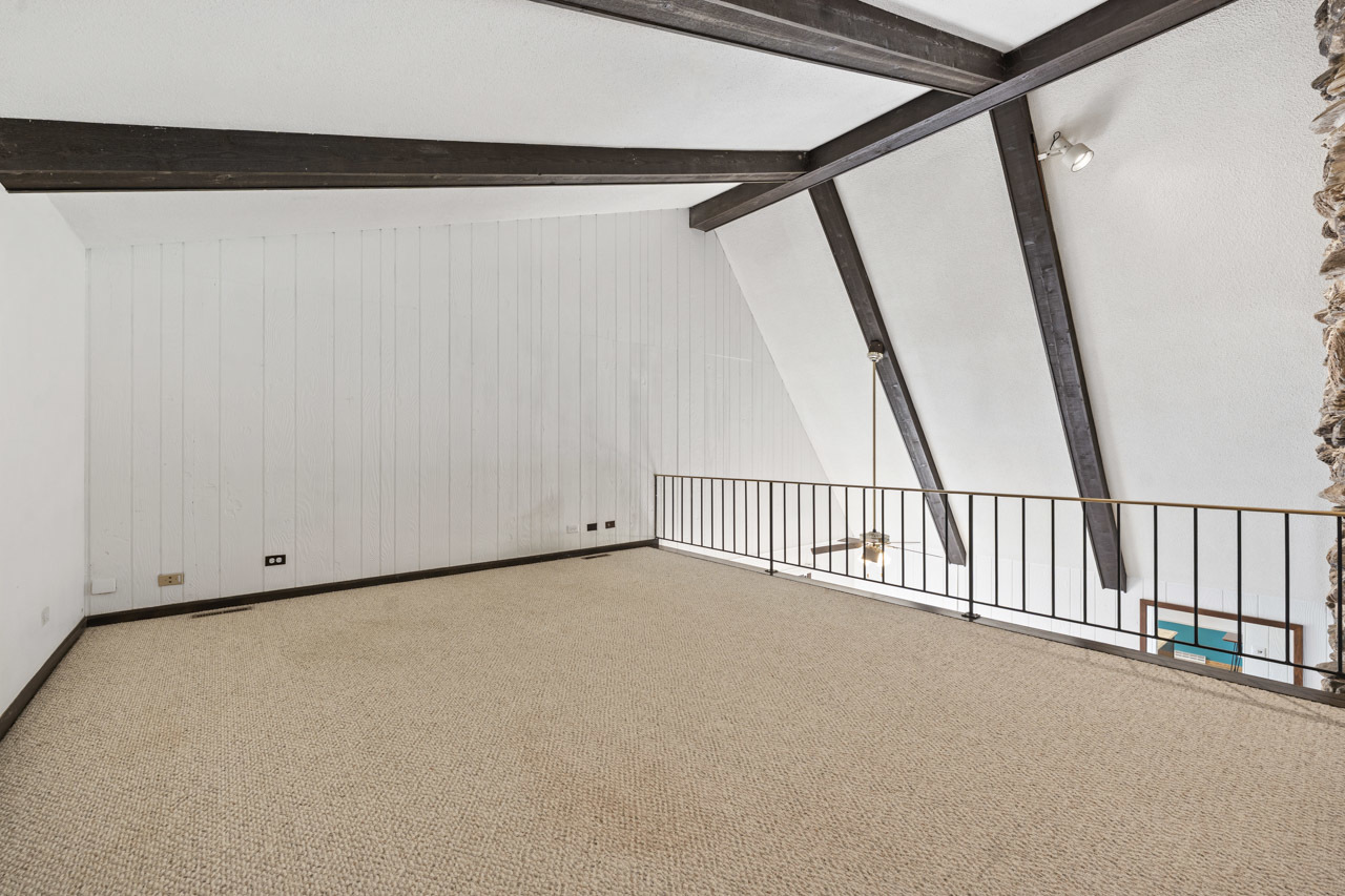 1033 Blackburn Street, Gurnee, IL 60031