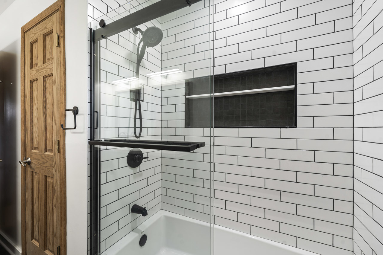 1033 Blackburn Street, Gurnee, IL 60031