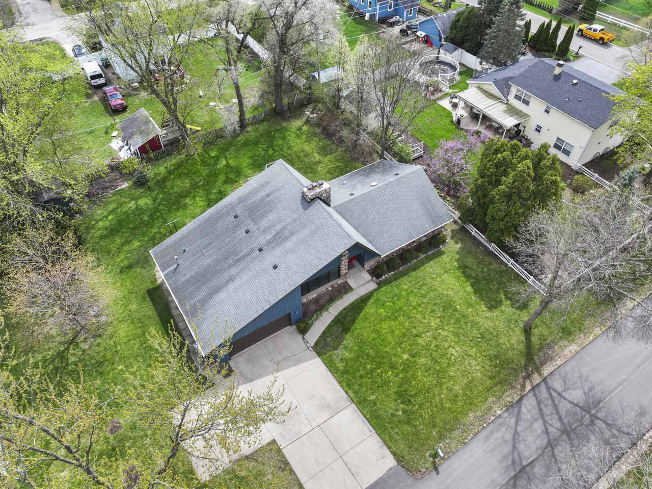 1033 Blackburn Street, Gurnee, IL 60031