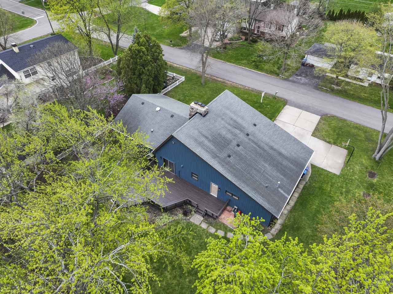 1033 Blackburn Street, Gurnee, IL 60031