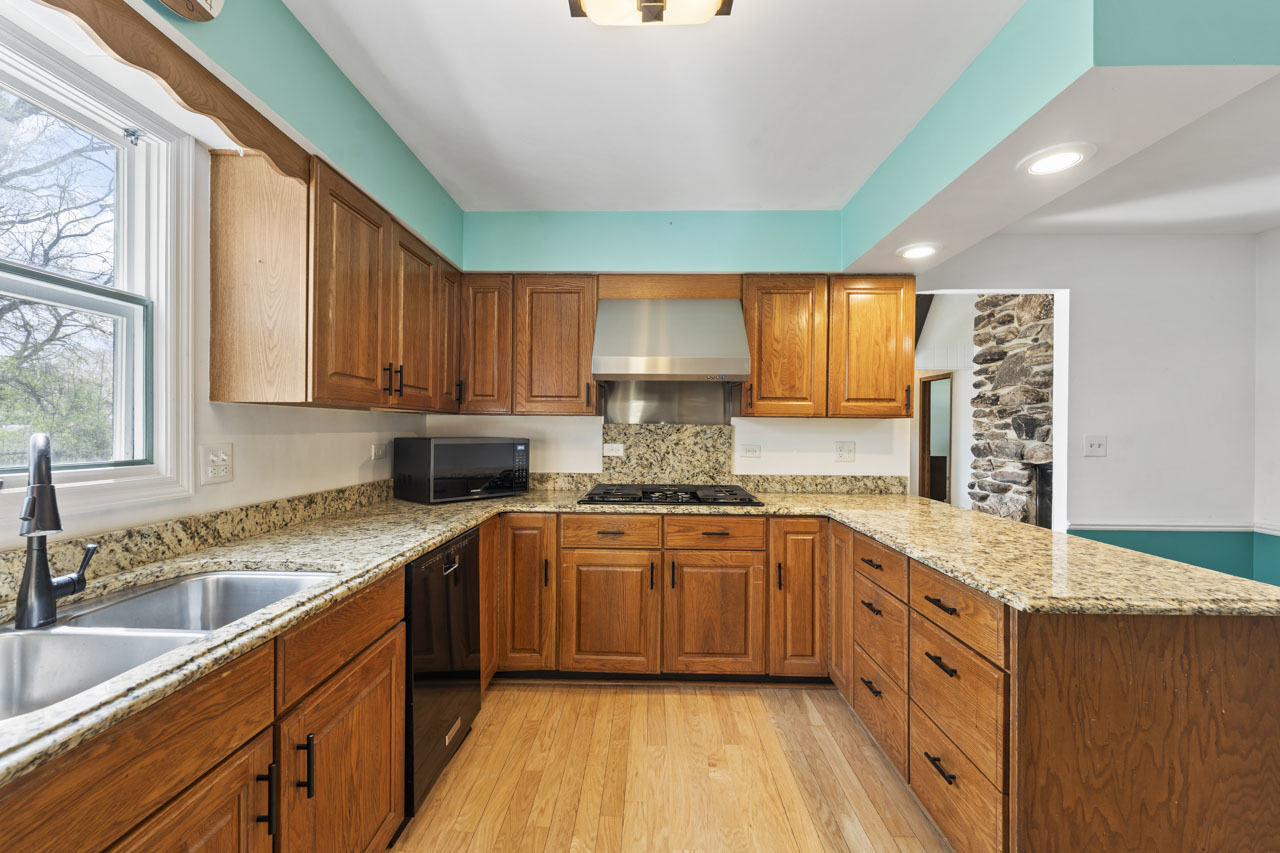 1033 Blackburn Street, Gurnee, IL 60031