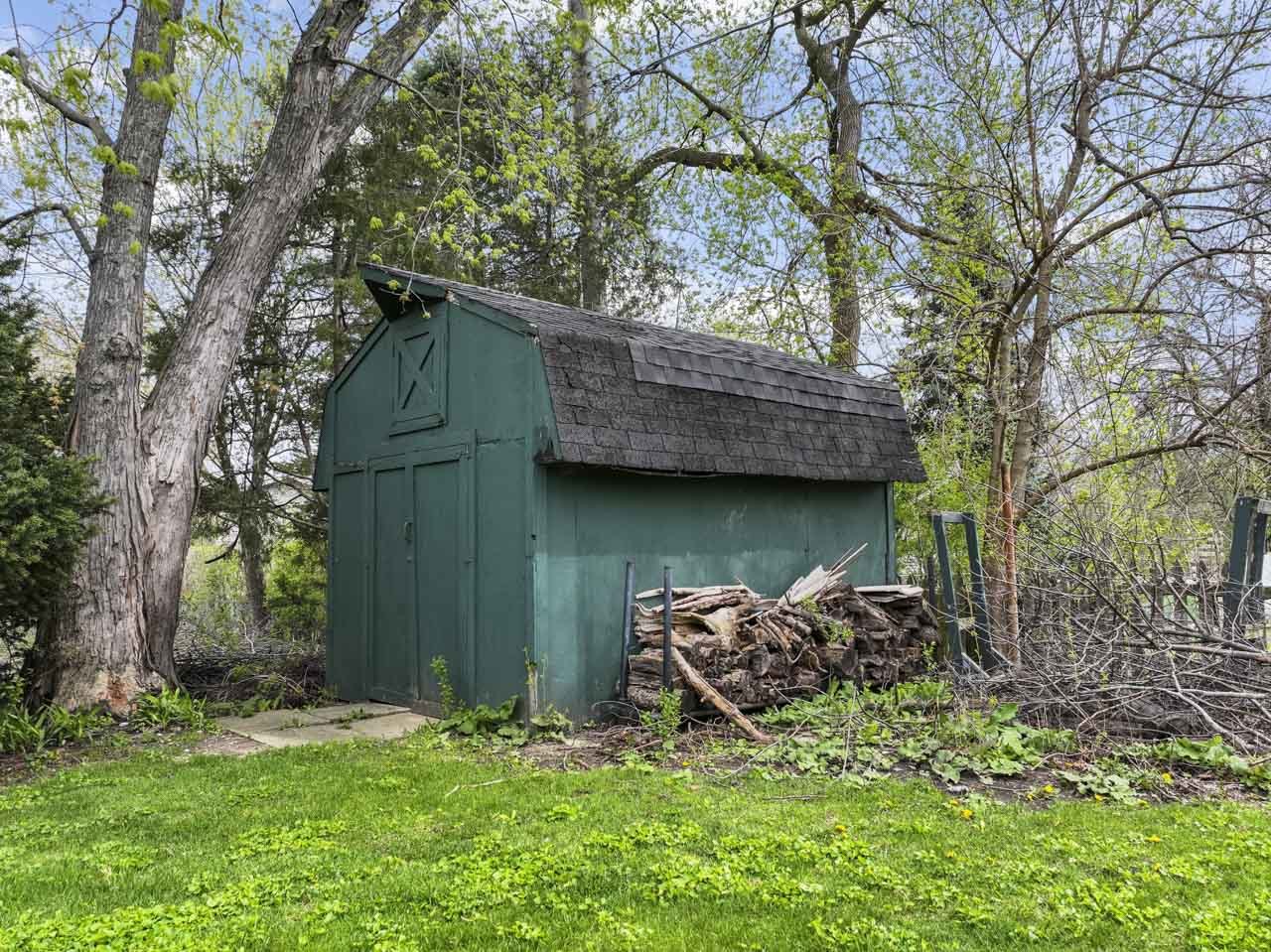 1033 Blackburn Street, Gurnee, IL 60031