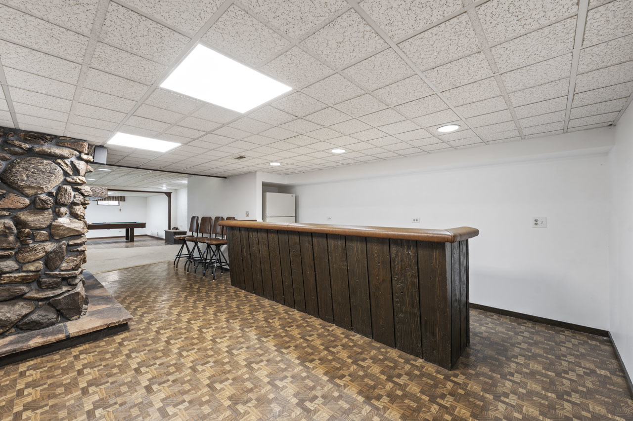 1033 Blackburn Street, Gurnee, IL 60031