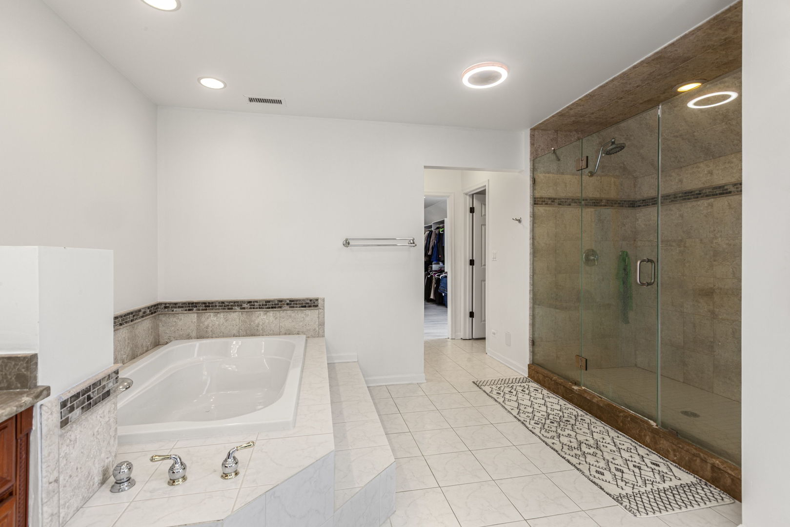 190 Wood Street, Inverness, IL 60010