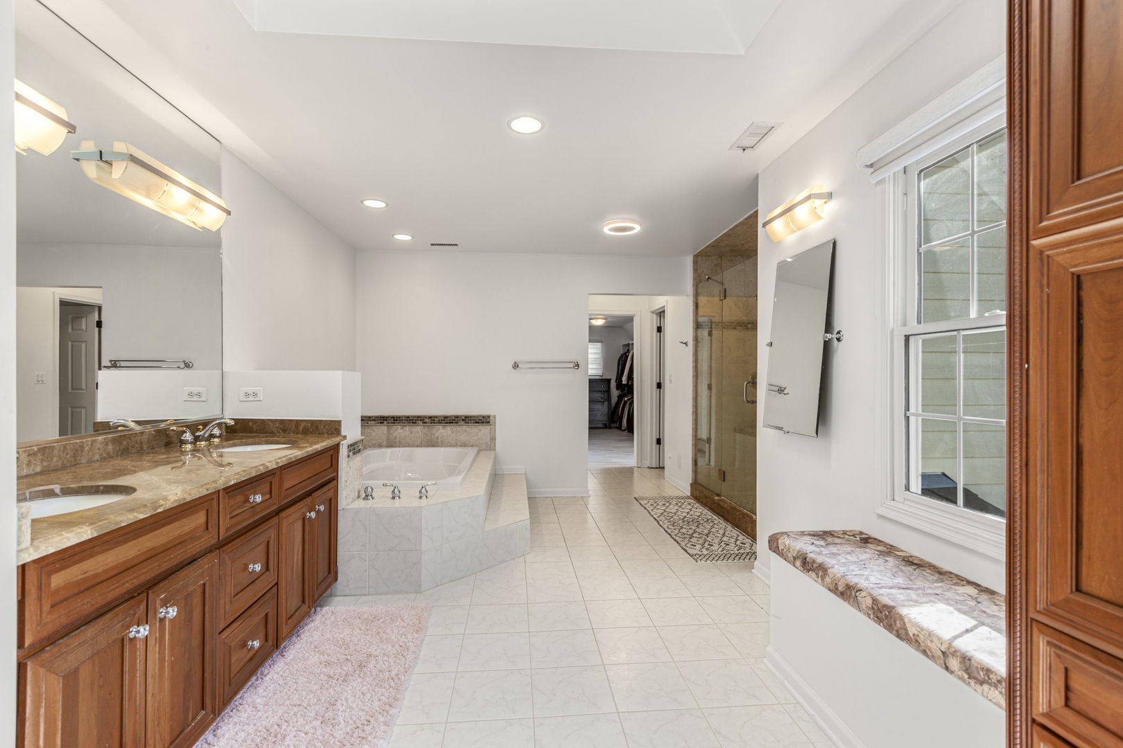 190 Wood Street, Inverness, IL 60010