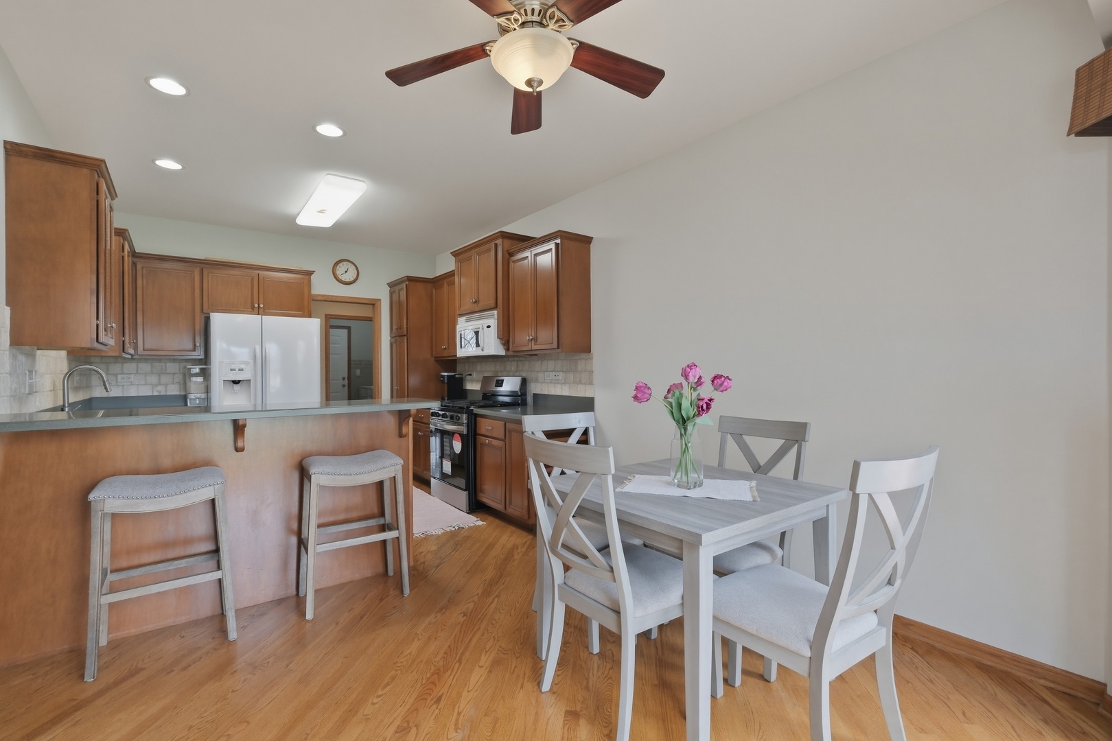 1007 Peregrine Way, Hampshire, IL 60140