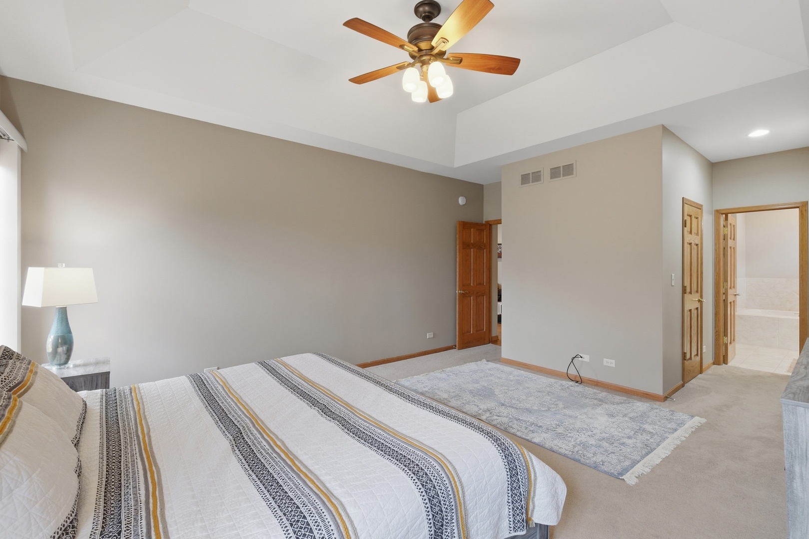 1007 Peregrine Way, Hampshire, IL 60140