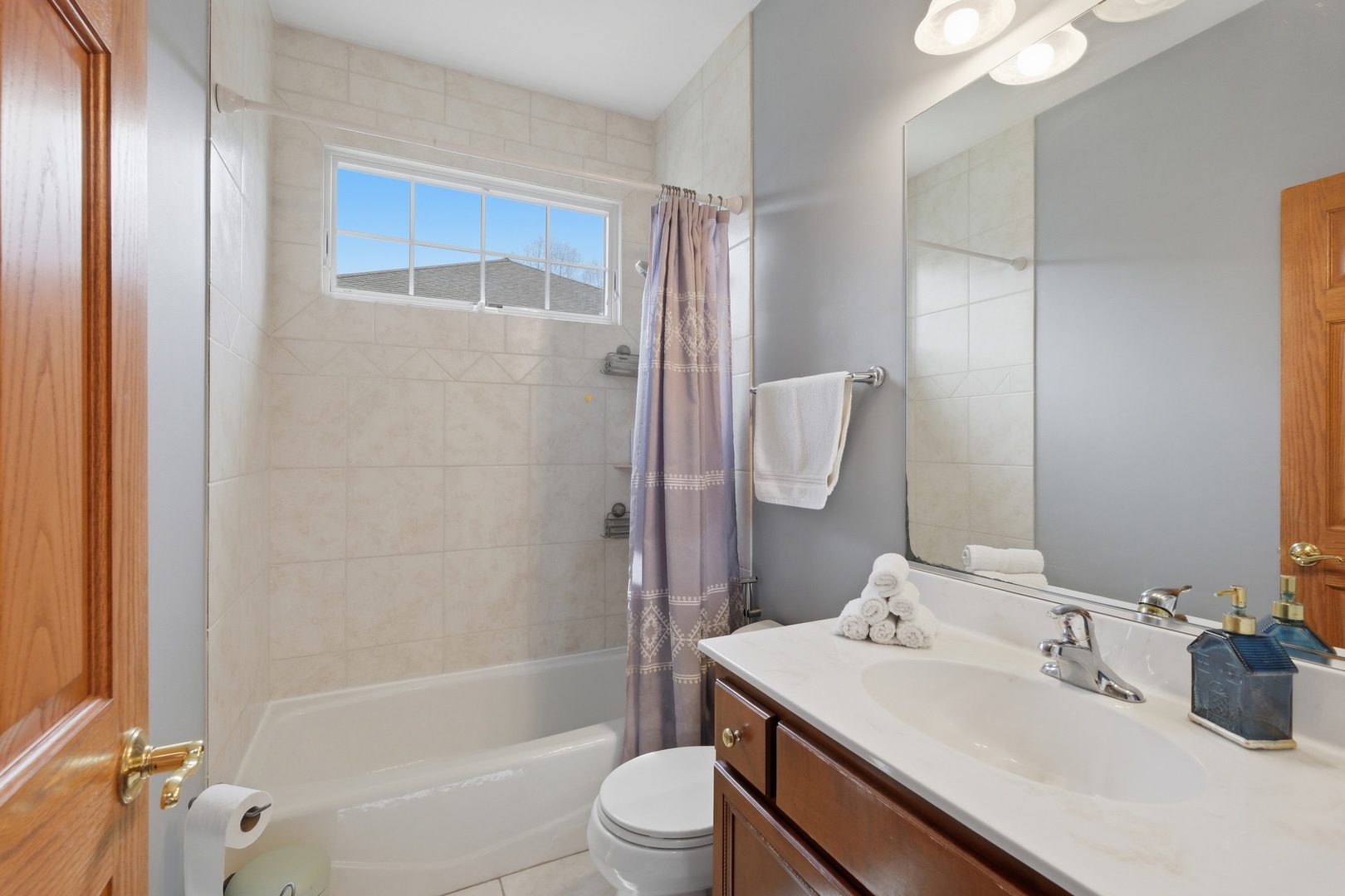 1007 Peregrine Way, Hampshire, IL 60140