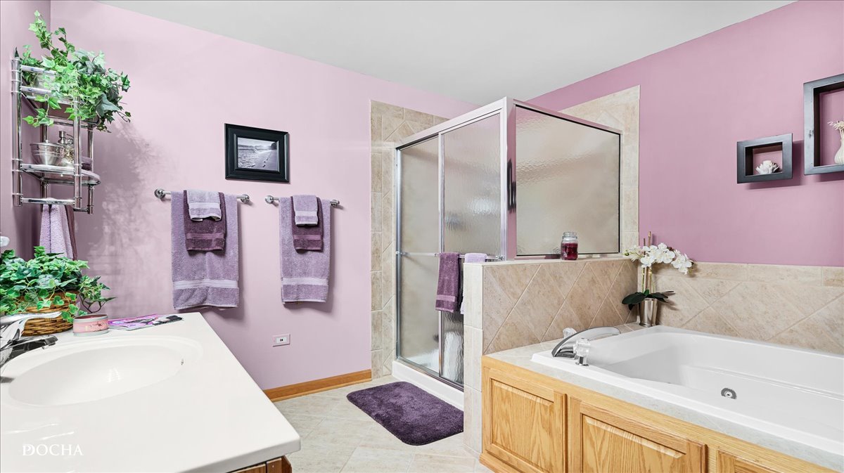 106 River Run Court, Oswego, IL 60543